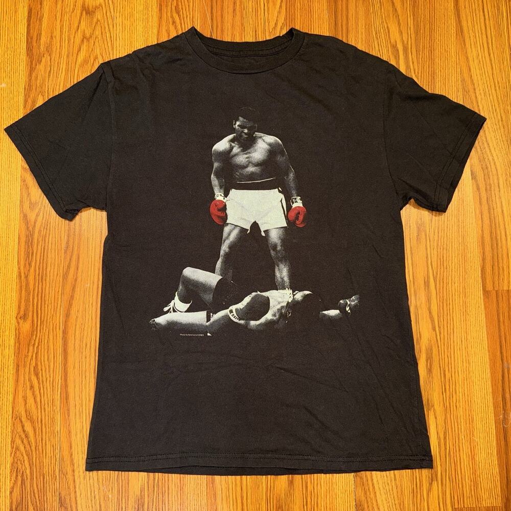 Muhammad Ali Vs Sonny Liston Boxing TV T-Shirt Men's Medium Short Sleeve Black‎